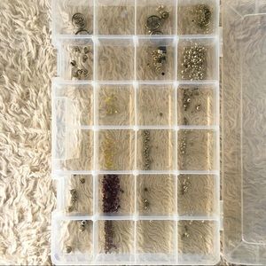 Beader’s Paradise Mixed Beads - READ DESCRIPTION